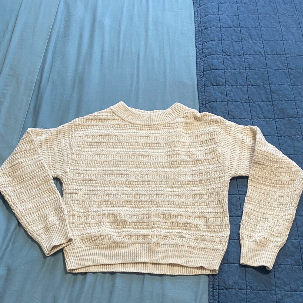 Women’s Universal Thread Small Crewneck